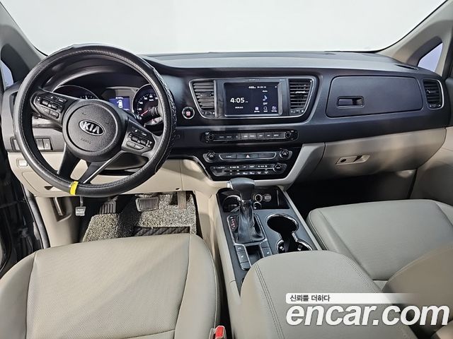 Kia Canival 2019 — photo 5