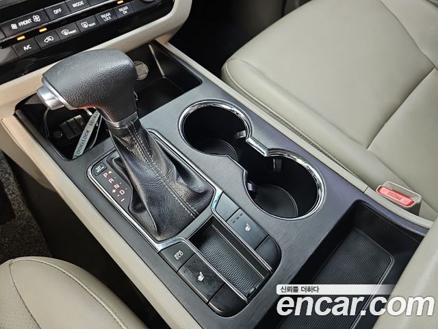 Kia Canival 2019 — photo 8
