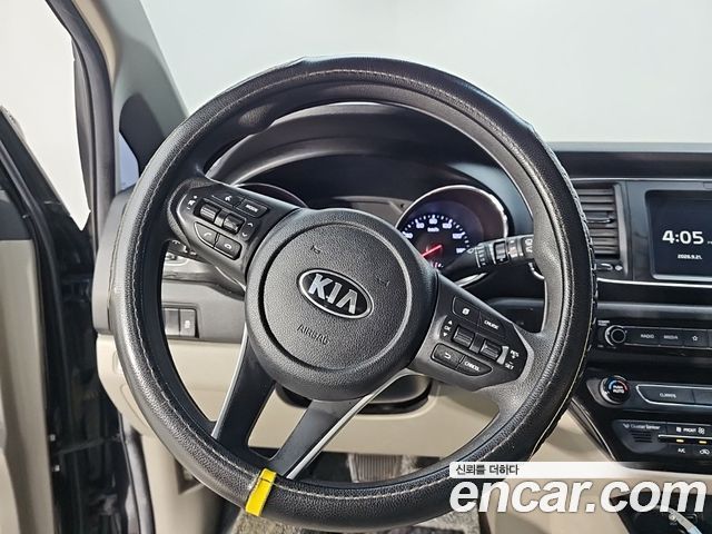 Kia Canival 2019 — photo 9