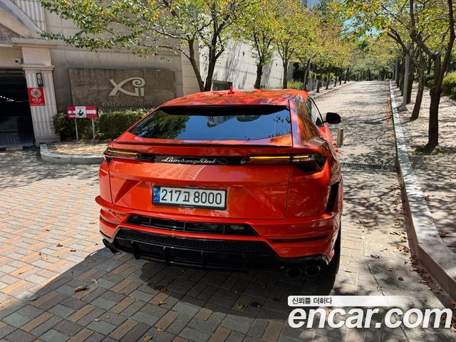 Lamborghini Urus 2024 — photo 3