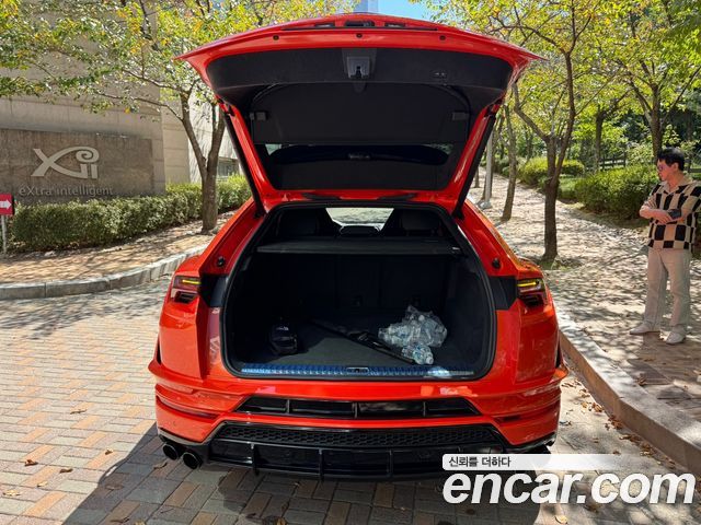 Lamborghini Urus 2024 — photo 4