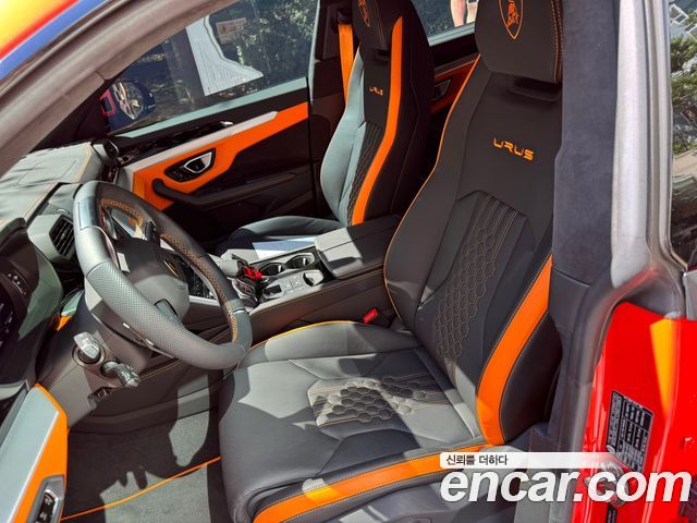 Lamborghini Urus 2024 — photo 6
