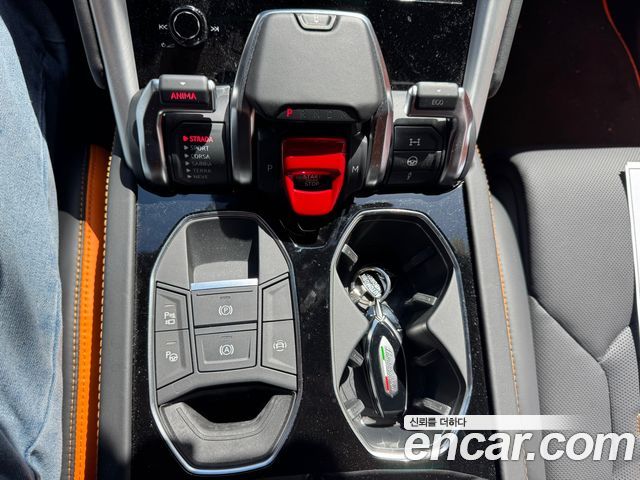 Lamborghini Urus 2024 — photo 11