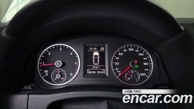 Volkswagen Tiguan 2014 — photo 8