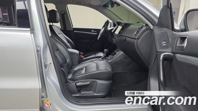 Volkswagen Tiguan 2014 — photo 11