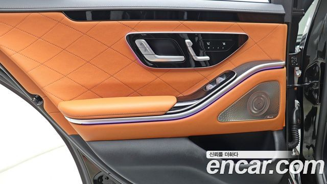 Mercedes-Benz S-Class 2022 — photo 12