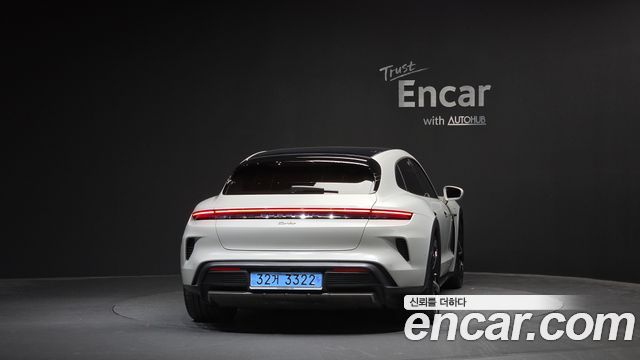 Porsche Taycan 2025 — photo 4