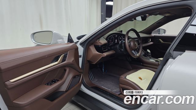Porsche Taycan 2025 — photo 13