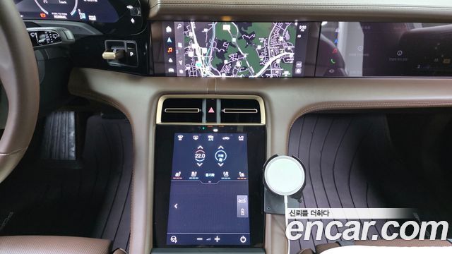 Porsche Taycan 2025 — photo 19