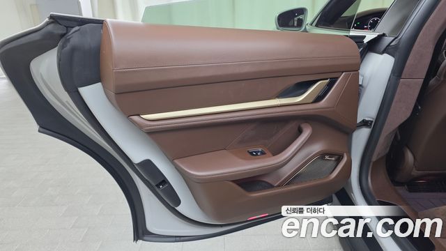Porsche Taycan 2025 — photo 15