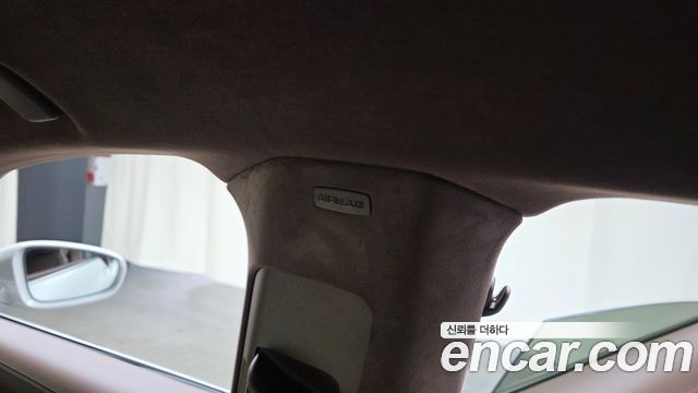 Porsche Taycan 2025 — photo 29