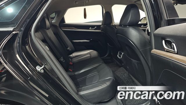 Kia K5 2022 — photo 17