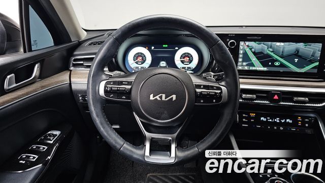 Kia K5 2022 — photo 19