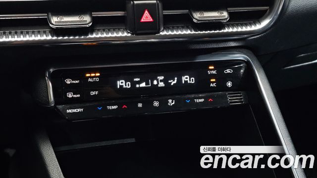 Kia K5 2022 — photo 27