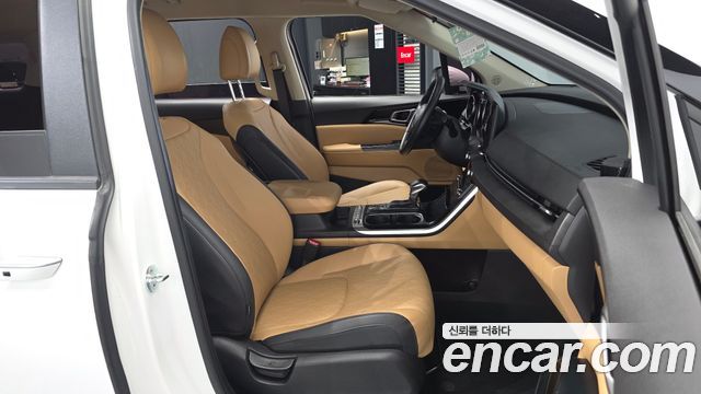 Kia Canival 2021 — photo 17
