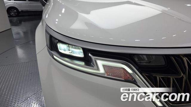 Kia Canival 2021 — photo 8