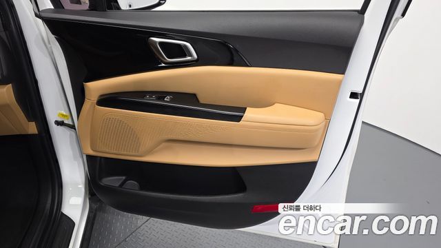 Kia Canival 2021 — photo 14