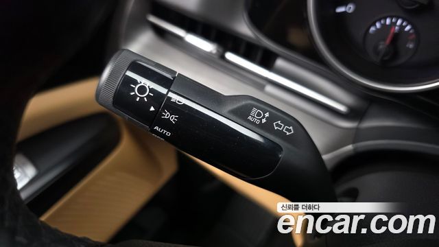 Kia Canival 2021 — photo 27