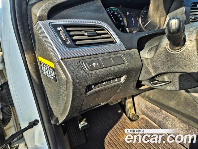 Hyundai Sonata 2016 — photo 12