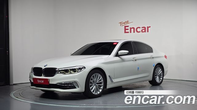 BMW 5-Series 2019 — photo 1