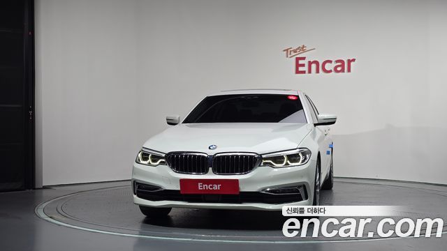 BMW 5-Series 2019 — photo 3