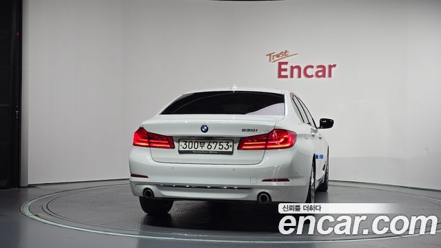 BMW 5-Series 2019 — photo 4