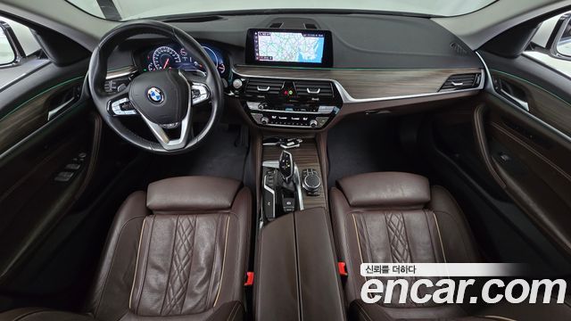 BMW 5-Series 2019 — photo 7