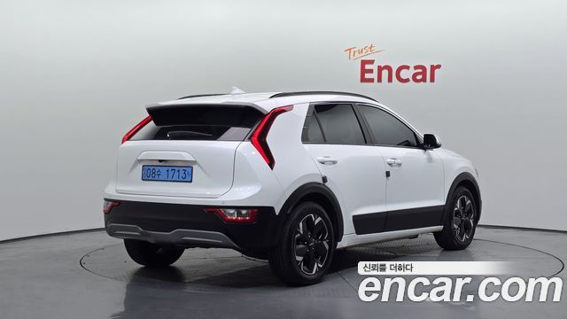 Kia Niro 2023 — photo 2