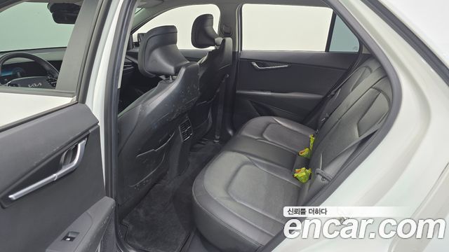 Kia Niro 2023 — photo 17