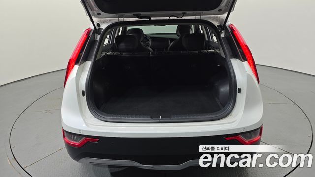Kia Niro 2023 — photo 23
