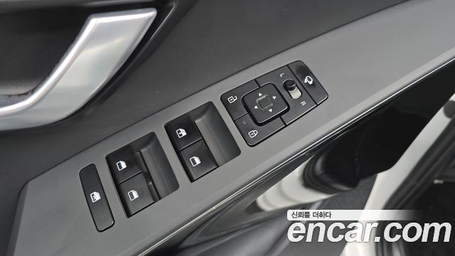 Kia Niro 2023 — photo 27
