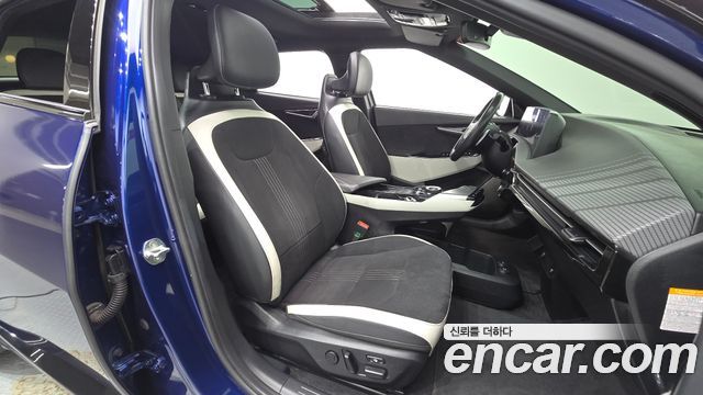 Kia EV6 2022 — photo 16