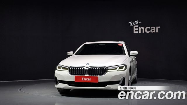 BMW 5-Series 2022 — photo 3