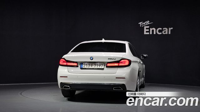 BMW 5-Series 2022 — photo 4