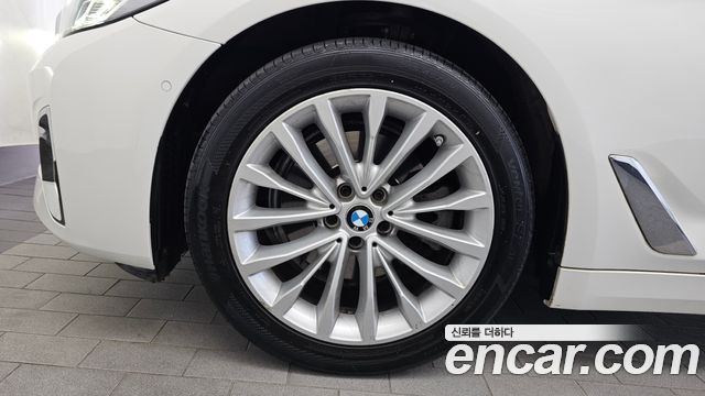 BMW 5-Series 2022 — photo 5