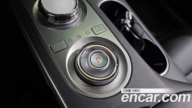 Genesis GV70 2022 — photo 12