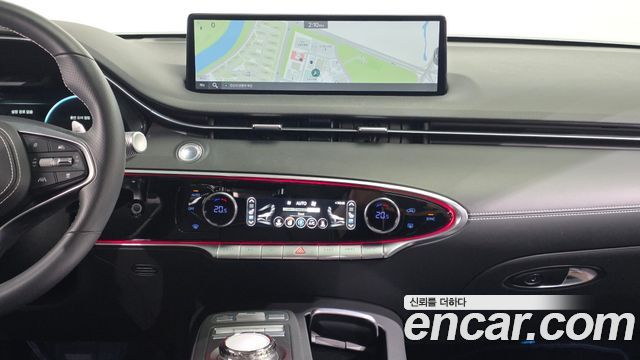 Genesis GV70 2022 — photo 19