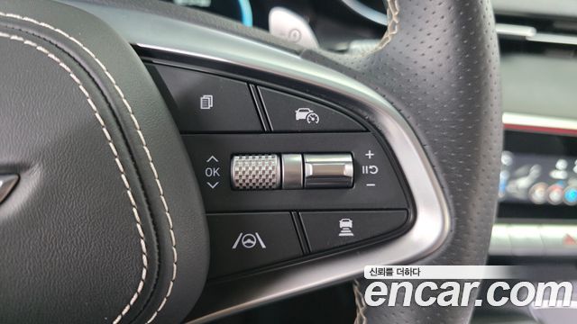 Genesis GV70 2022 — photo 23