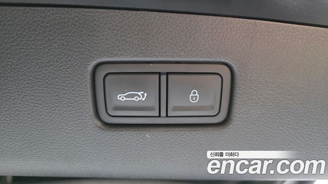 Genesis GV70 2022 — photo 24