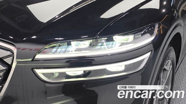 Genesis GV70 2022 — photo 8