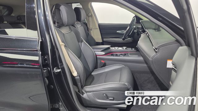 Genesis GV70 2022 — photo 16