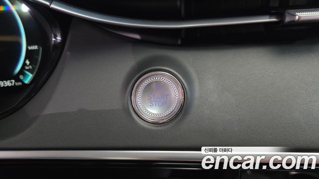 Genesis GV70 2022 — photo 29