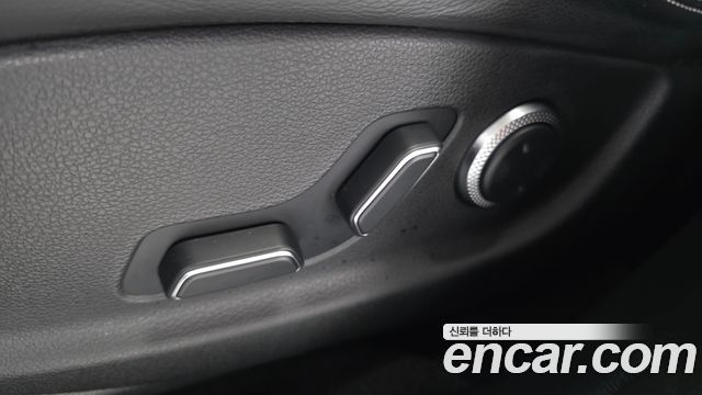 Genesis GV70 2022 — photo 31