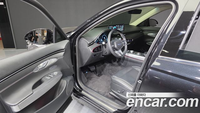 Genesis GV70 2022 — photo 13