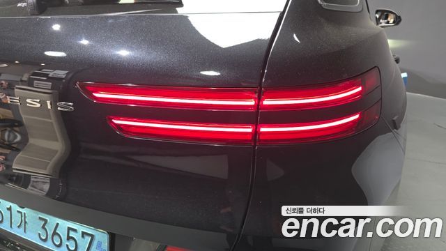 Genesis GV70 2022 — photo 9