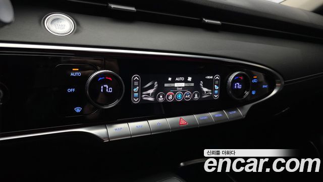 Genesis GV70 2022 — photo 30