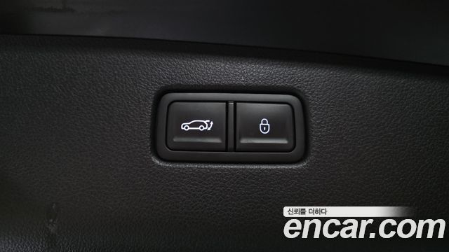 Genesis GV70 2022 — photo 36