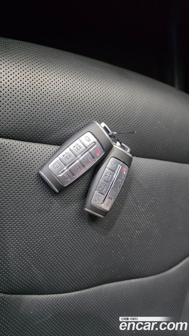 Genesis GV70 2022 — photo 38