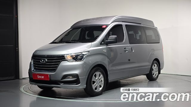 Hyundai Starex 2019 — photo 1