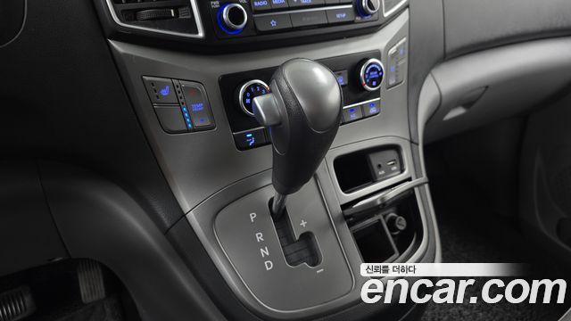 Hyundai Starex 2019 — photo 12